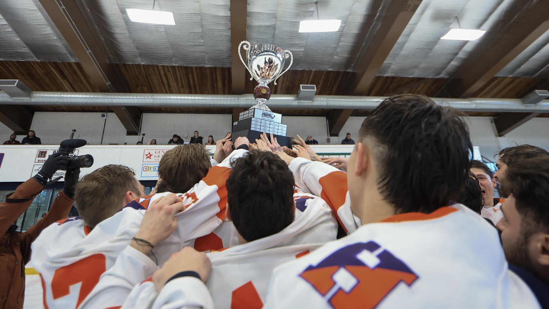 Hobart Claims Mariano Cup